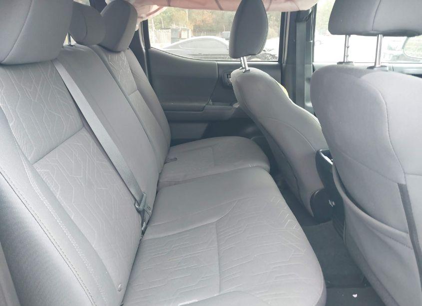 Photo 8 of 2018 Toyota Tacoma TRD OFF ROAD (VIN 5TFCZ5ANXJX131598)