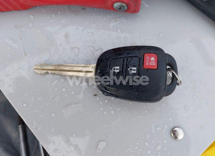 Photo 11 of 2018 Toyota Tacoma TRD OFF ROAD (VIN 5TFCZ5ANXJX134968)