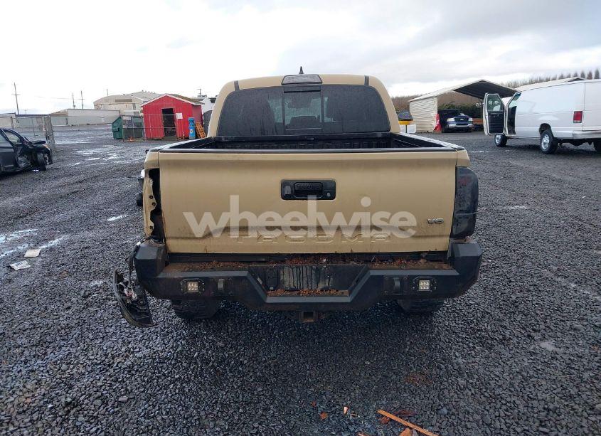 Photo 16 of 2018 Toyota Tacoma TRD OFF ROAD (VIN 5TFCZ5ANXJX134968)