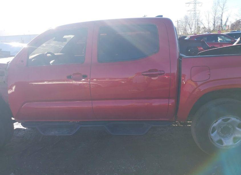 Photo 15 of 2018 Toyota Tacoma SR V6 (VIN 5TFCZ5ANXJX139300)