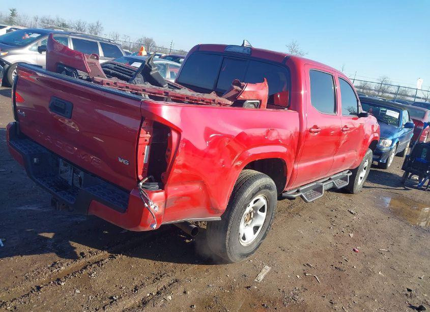 Photo 4 of 2018 Toyota Tacoma SR V6 (VIN 5TFCZ5ANXJX139300)