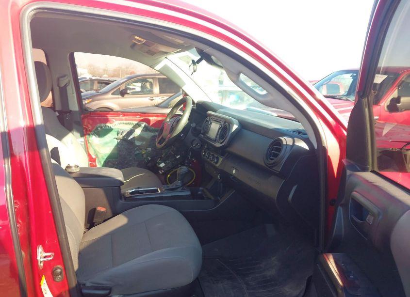 Photo 5 of 2018 Toyota Tacoma SR V6 (VIN 5TFCZ5ANXJX139300)