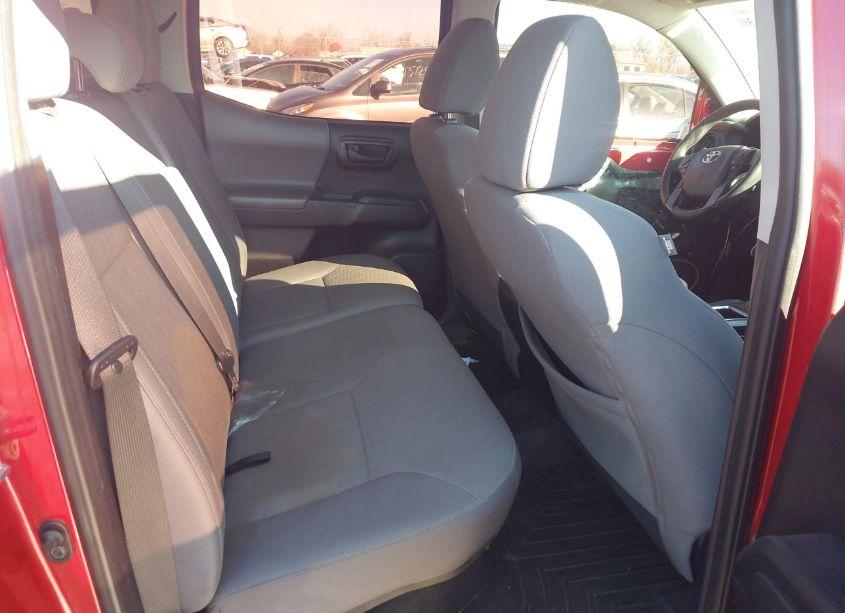 Photo 8 of 2018 Toyota Tacoma SR V6 (VIN 5TFCZ5ANXJX139300)