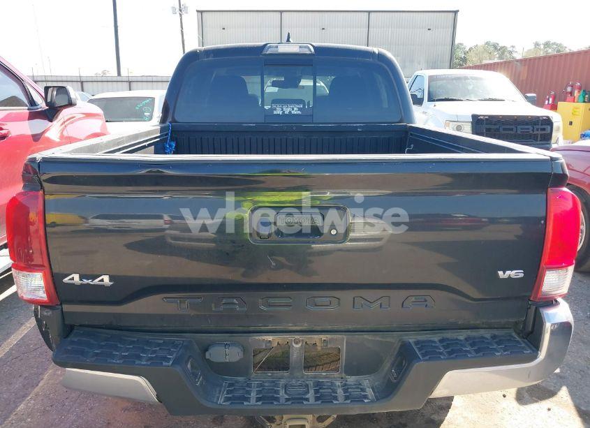 Photo 16 of 2019 Toyota Tacoma SR5 V6 (VIN 5TFCZ5ANXKX166417)