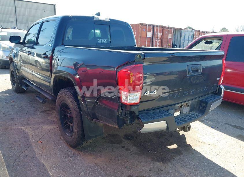 Photo 3 of 2019 Toyota Tacoma SR5 V6 (VIN 5TFCZ5ANXKX166417)