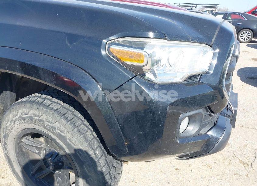 Photo 6 of 2019 Toyota Tacoma SR5 V6 (VIN 5TFCZ5ANXKX166417)