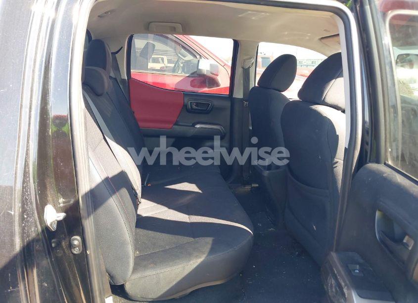 Photo 8 of 2019 Toyota Tacoma SR5 V6 (VIN 5TFCZ5ANXKX166417)