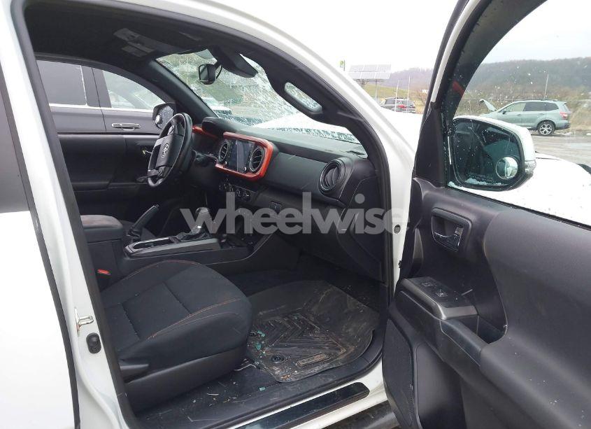 Photo 5 of 2020 Toyota Tacoma (VIN 5TFCZ5ANXLX222339)