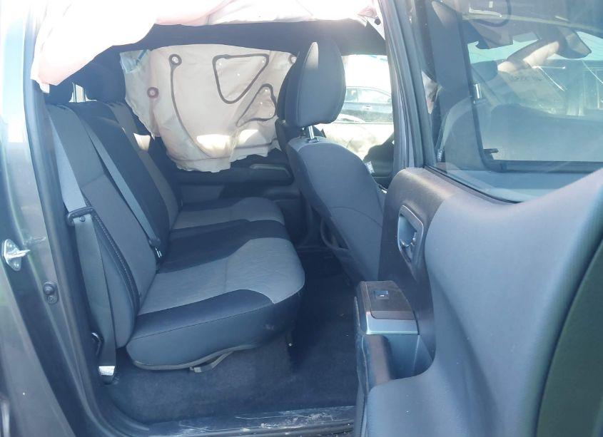 Photo 8 of 2021 Toyota Tacoma TRD SPORT (VIN 5TFCZ5ANXMX250336)