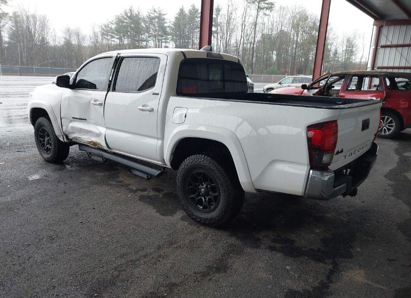 Photo 3 of 2021 Toyota Tacoma SR5 V6 (VIN 5TFCZ5ANXMX253091)