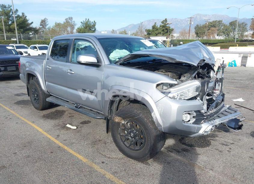 2021 Toyota Tacoma SR5 V6 (VIN 5TFCZ5ANXMX281019) main photo