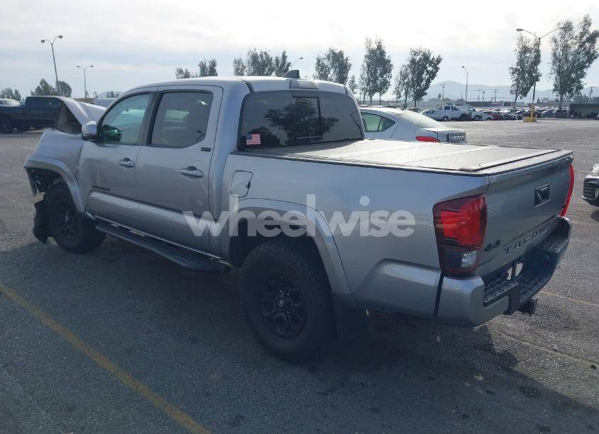 Photo 3 of 2021 Toyota Tacoma SR5 V6 (VIN 5TFCZ5ANXMX281019)
