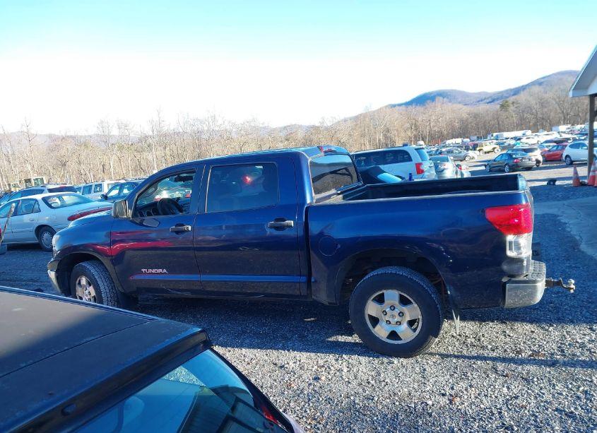 Photo 15 of 2011 Toyota Tundra GRADE 4.6L V8 (VIN 5TFDM5F13BX017615)