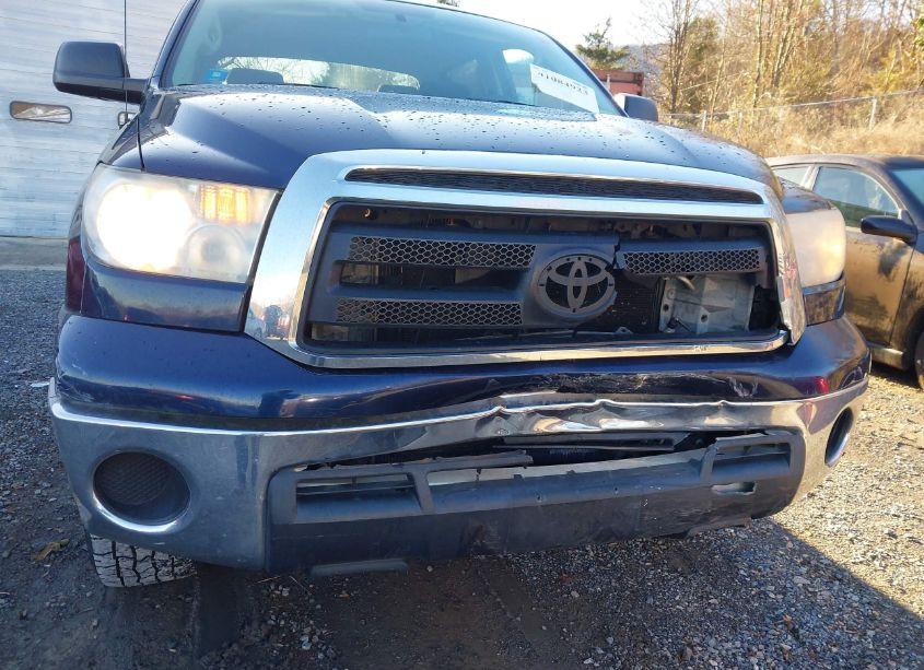 Photo 18 of 2011 Toyota Tundra GRADE 4.6L V8 (VIN 5TFDM5F13BX017615)