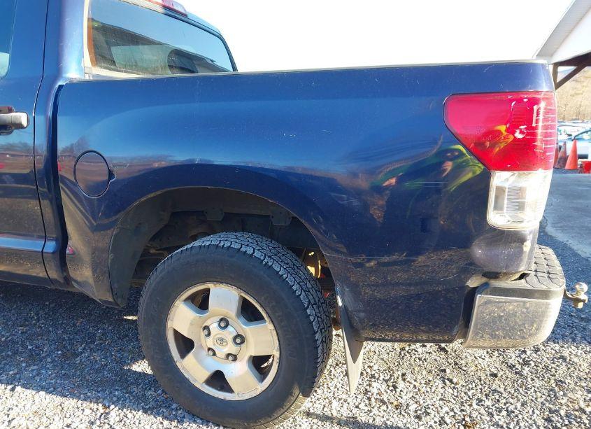 Photo 19 of 2011 Toyota Tundra GRADE 4.6L V8 (VIN 5TFDM5F13BX017615)