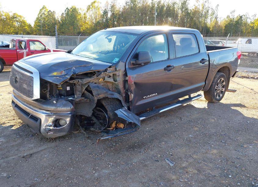 Photo 2 of 2013 Toyota Tundra GRADE 4.6L V8 (VIN 5TFDM5F15DX045533)
