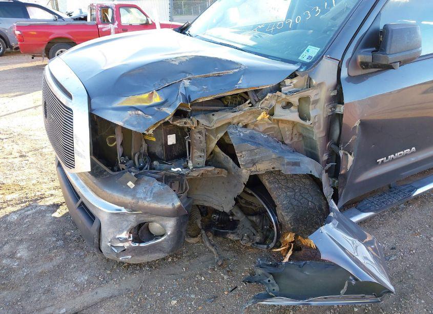 Photo 6 of 2013 Toyota Tundra GRADE 4.6L V8 (VIN 5TFDM5F15DX045533)