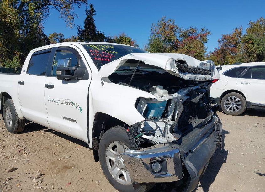 Photo 18 of 2018 Toyota Tundra SR5 4.6L V8 (VIN 5TFDM5F15JX077152)
