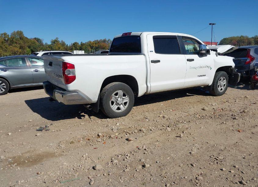 Photo 4 of 2018 Toyota Tundra SR5 4.6L V8 (VIN 5TFDM5F15JX077152)