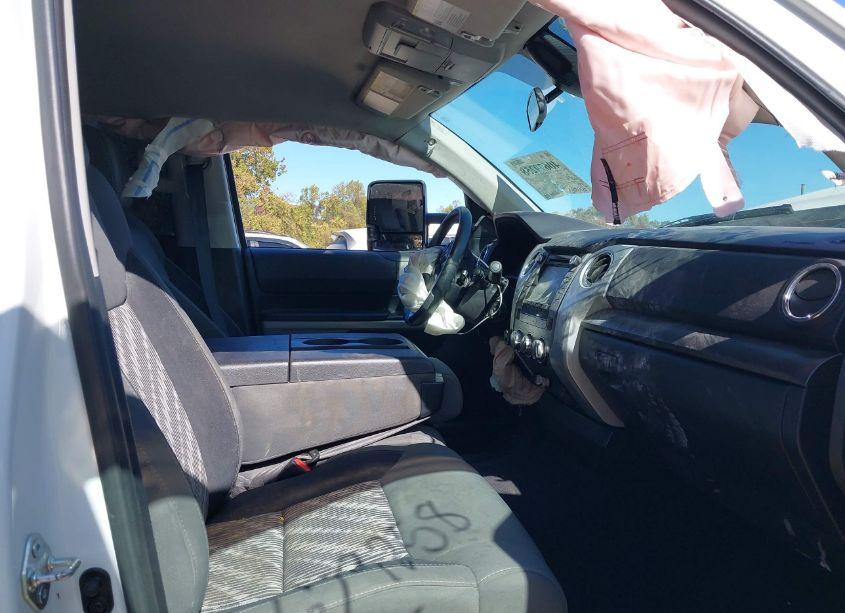 Photo 5 of 2018 Toyota Tundra SR5 4.6L V8 (VIN 5TFDM5F15JX077152)