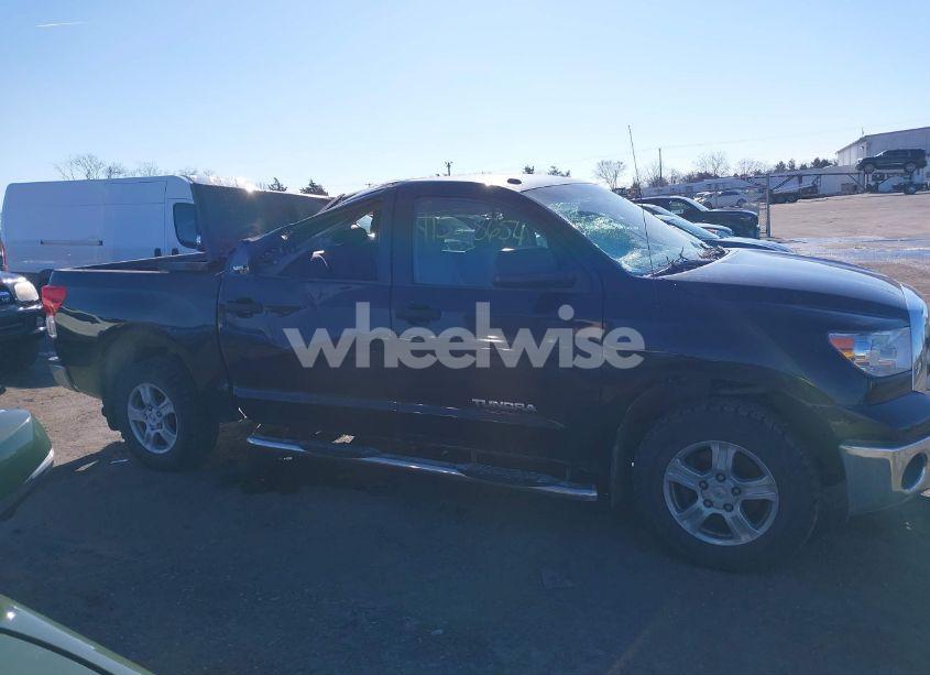 Photo 13 of 2011 Toyota Tundra GRADE 4.6L V8 (VIN 5TFDM5F18BX023877)