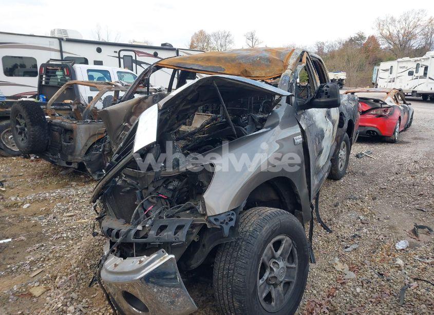 Photo 2 of 2008 Toyota Tundra BASE 4.7L V8 (VIN 5TFDT54108X011592)