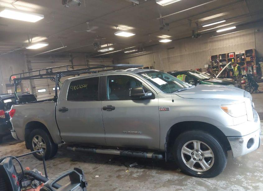 Photo 13 of 2009 Toyota Tundra SR5 5.7L V8 (VIN 5TFDW54119X090814)