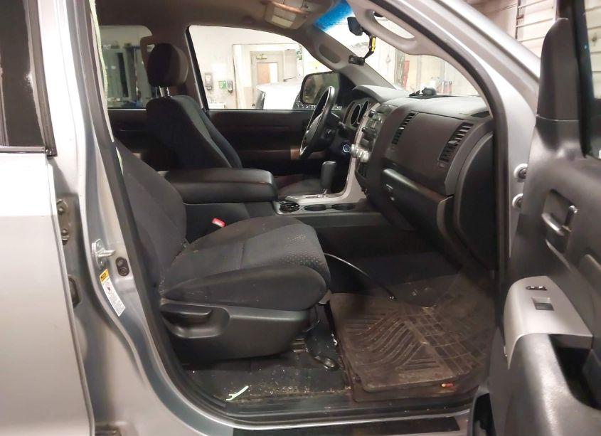 Photo 5 of 2009 Toyota Tundra SR5 5.7L V8 (VIN 5TFDW54119X090814)