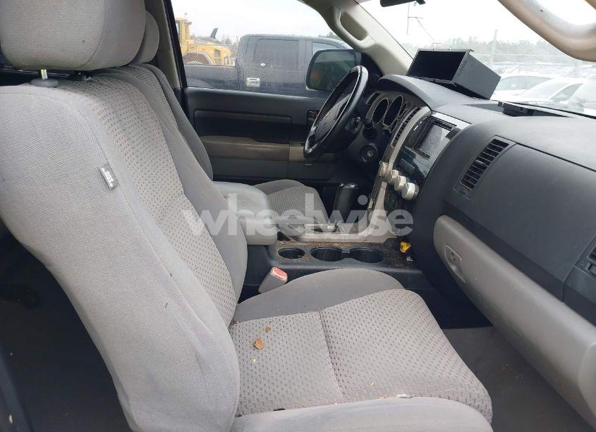 Photo 5 of 2009 Toyota Tundra SR5 5.7L V8 (VIN 5TFDW54199X092892)