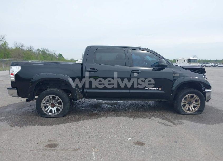 Photo 13 of 2011 Toyota Tundra GRADE 5.7L V8 (VIN 5TFDW5F10BX166901)