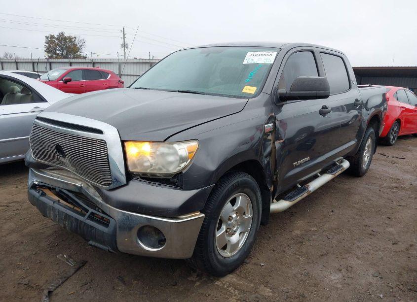 Photo 2 of 2011 Toyota Tundra GRADE 5.7L V8 (VIN 5TFDW5F10BX170429)
