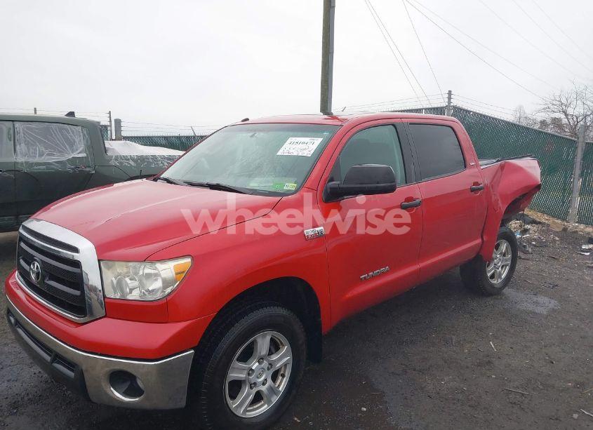Photo 2 of 2011 Toyota Tundra GRADE 5.7L V8 (VIN 5TFDW5F10BX180538)