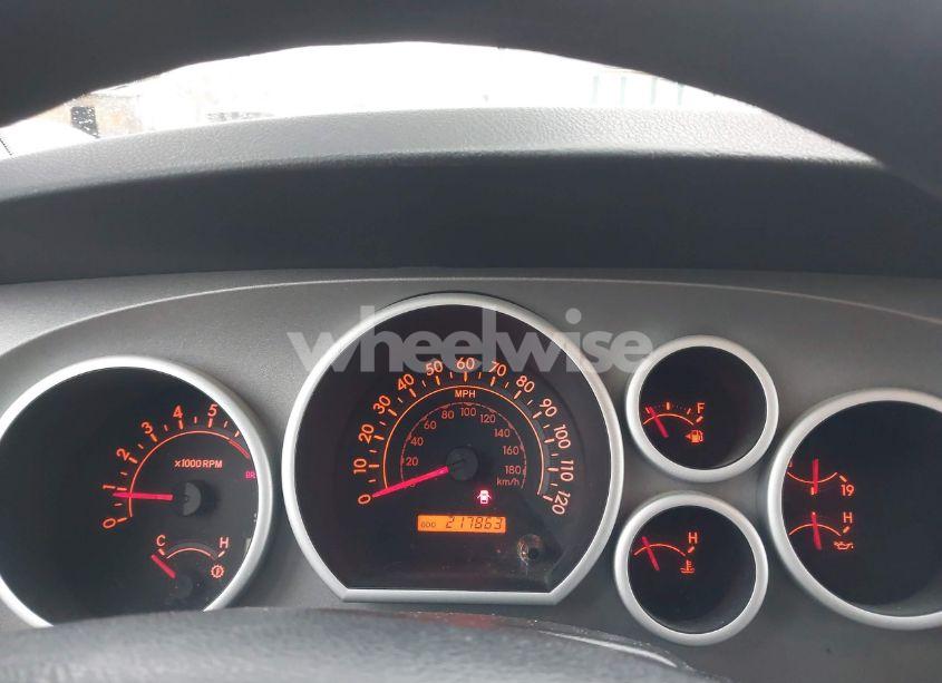 Photo 7 of 2011 Toyota Tundra GRADE 5.7L V8 (VIN 5TFDW5F10BX180538)