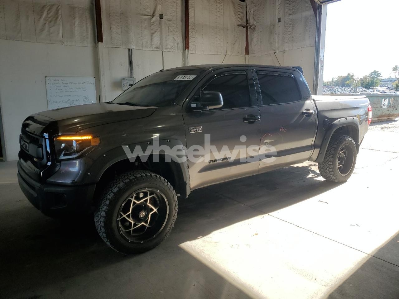 2014 TOYOTA TUNDRA CREWMAX SR5 N/A (VIN 5TFDW5F10EX356475) main photo