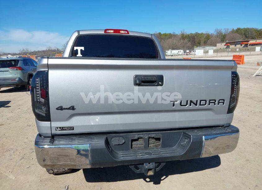 Photo 16 of 2016 Toyota Tundra SR5 5.7L V8 (VIN 5TFDW5F10GX551527)