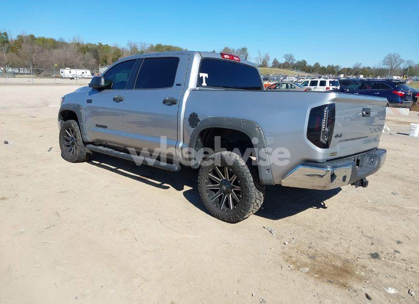 Photo 3 of 2016 Toyota Tundra SR5 5.7L V8 (VIN 5TFDW5F10GX551527)