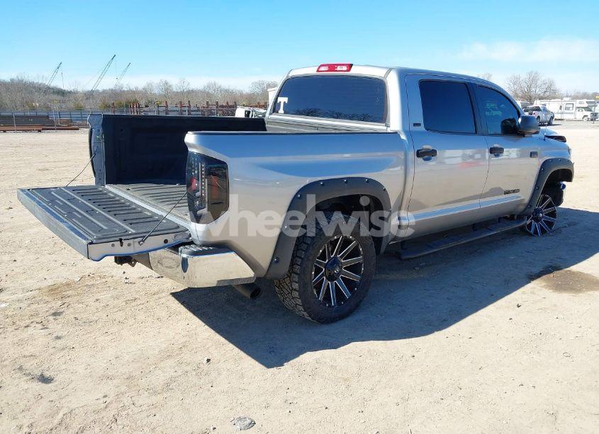 Photo 4 of 2016 Toyota Tundra SR5 5.7L V8 (VIN 5TFDW5F10GX551527)