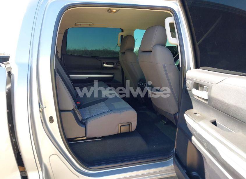 Photo 8 of 2016 Toyota Tundra SR5 5.7L V8 (VIN 5TFDW5F10GX551527)