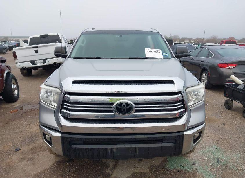 Photo 13 of 2016 Toyota Tundra SR5 5.7L V8 (VIN 5TFDW5F10GX572667)