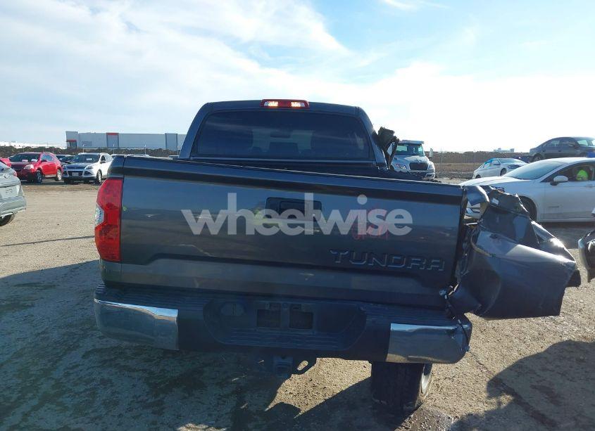 Photo 16 of 2018 Toyota Tundra SR5 5.7L V8 (VIN 5TFDW5F10JX697000)