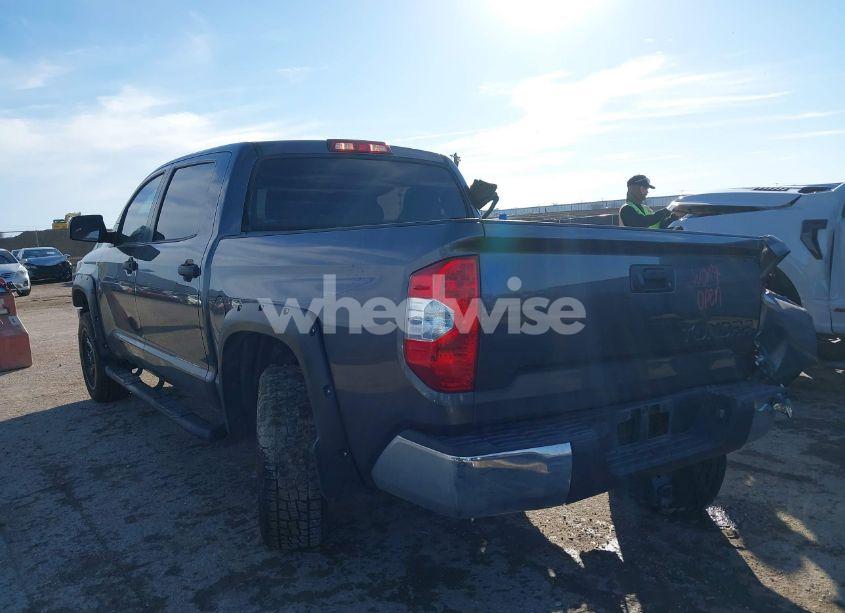 Photo 3 of 2018 Toyota Tundra SR5 5.7L V8 (VIN 5TFDW5F10JX697000)