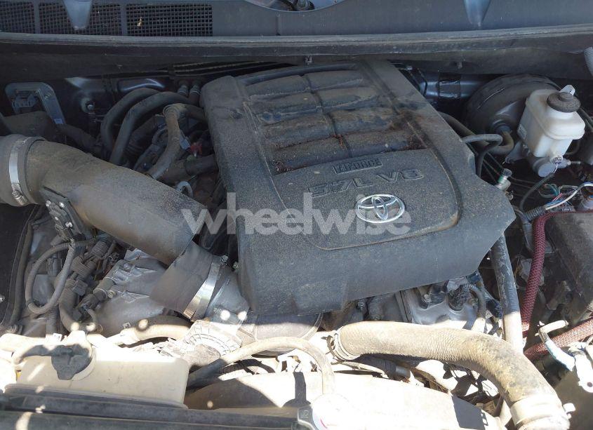 Photo 10 of 2018 Toyota Tundra SR5 5.7L V8 (VIN 5TFDW5F11JX723314)