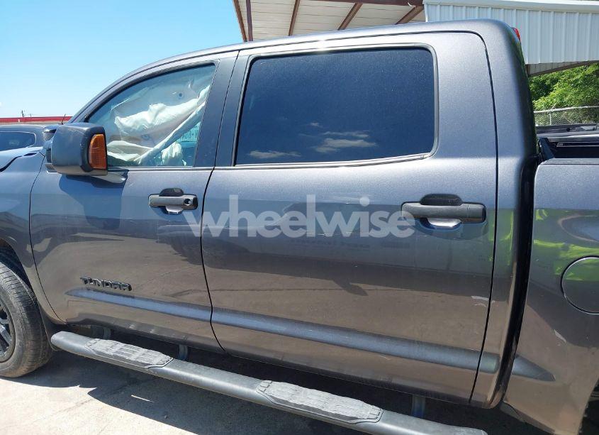 Photo 14 of 2018 Toyota Tundra SR5 5.7L V8 (VIN 5TFDW5F11JX723314)