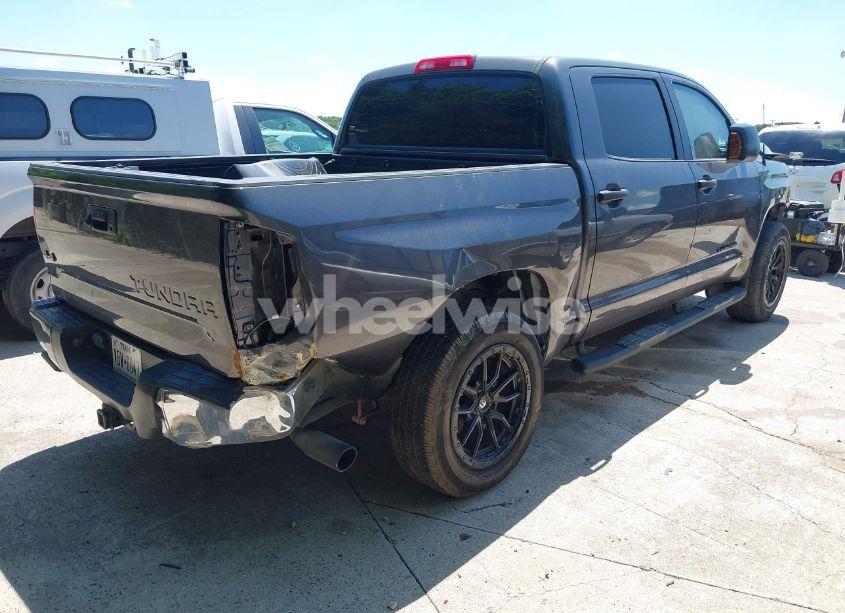 Photo 4 of 2018 Toyota Tundra SR5 5.7L V8 (VIN 5TFDW5F11JX723314)