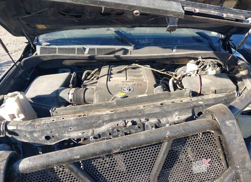 Photo 10 of 2011 Toyota Tundra GRADE 5.7L V8 (VIN 5TFDW5F12BX181951)