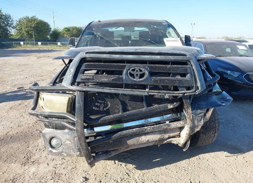 Photo 12 of 2011 Toyota Tundra GRADE 5.7L V8 (VIN 5TFDW5F12BX181951)