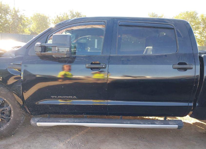 Photo 14 of 2011 Toyota Tundra GRADE 5.7L V8 (VIN 5TFDW5F12BX181951)
