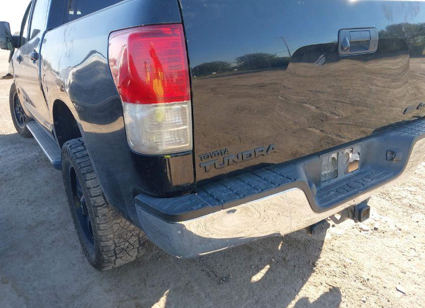 Photo 18 of 2011 Toyota Tundra GRADE 5.7L V8 (VIN 5TFDW5F12BX181951)