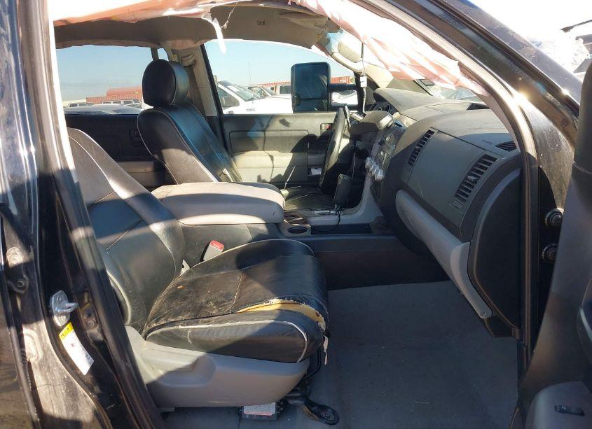 Photo 5 of 2011 Toyota Tundra GRADE 5.7L V8 (VIN 5TFDW5F12BX181951)