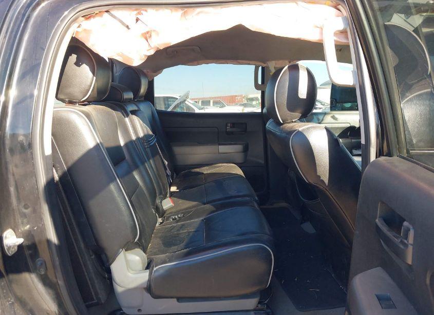 Photo 8 of 2011 Toyota Tundra GRADE 5.7L V8 (VIN 5TFDW5F12BX181951)